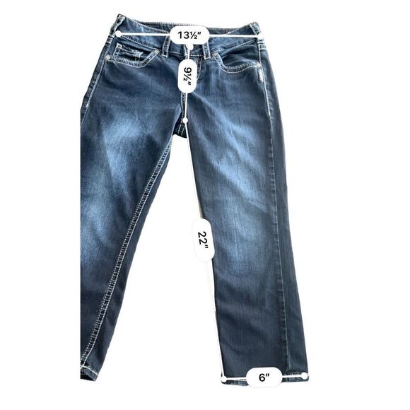 Silver Jean Co. Denim Suki mid Capri jean size 28x23 - Picture 6 of 9